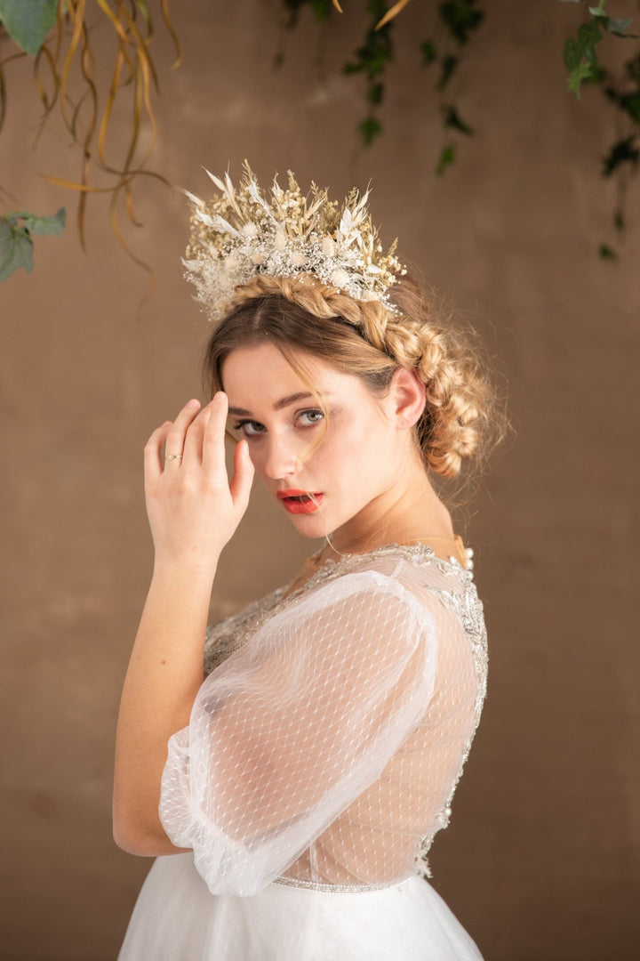 Bohemian Bridal Crown: Cream Preserved Flower Wedding Headpiece – handmade floral hair accessory by magaela