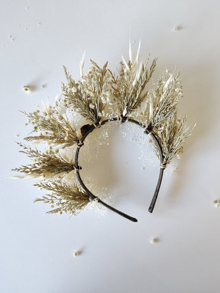 Bohemian Bridal Crown: Cream Preserved Flower Wedding Headpiece – handmade floral hair accessory by magaela