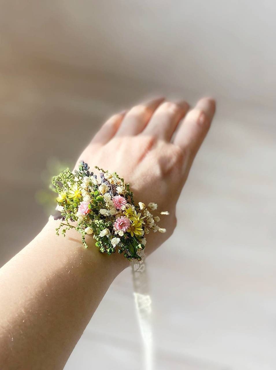 Meadow Flower Bracelet, Boho Bridal Jewelry – handmade floral hair accessory by magaela
