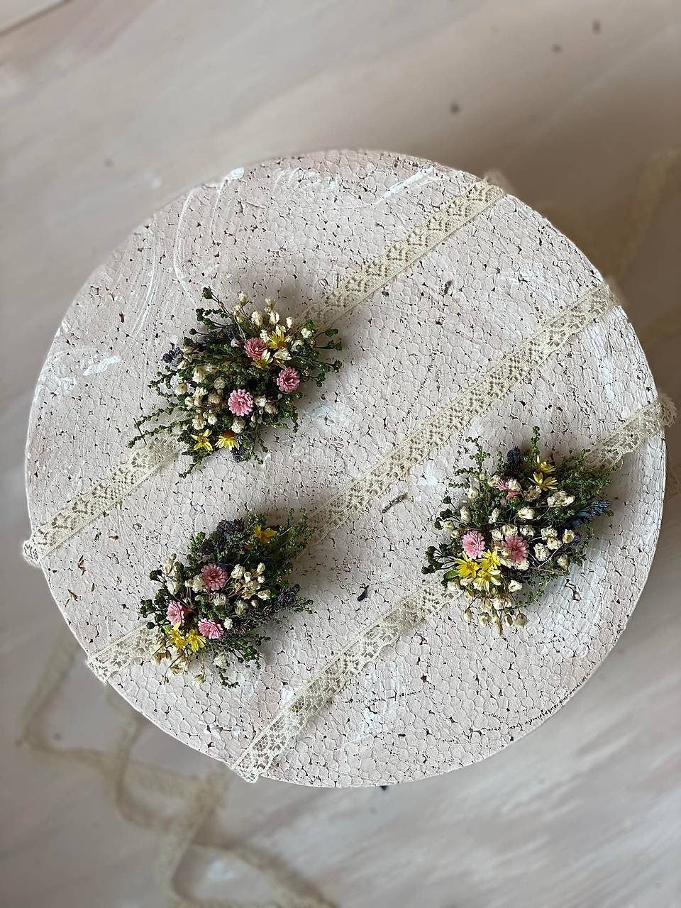 Meadow Flower Bracelet, Boho Bridal Jewelry – handmade floral hair accessory by magaela