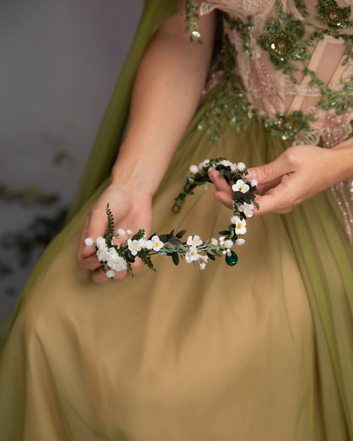 Greenery Flower Tiara: Elven Bridal Crown, Woodland Wedding – handmade floral hair accessory by magaela