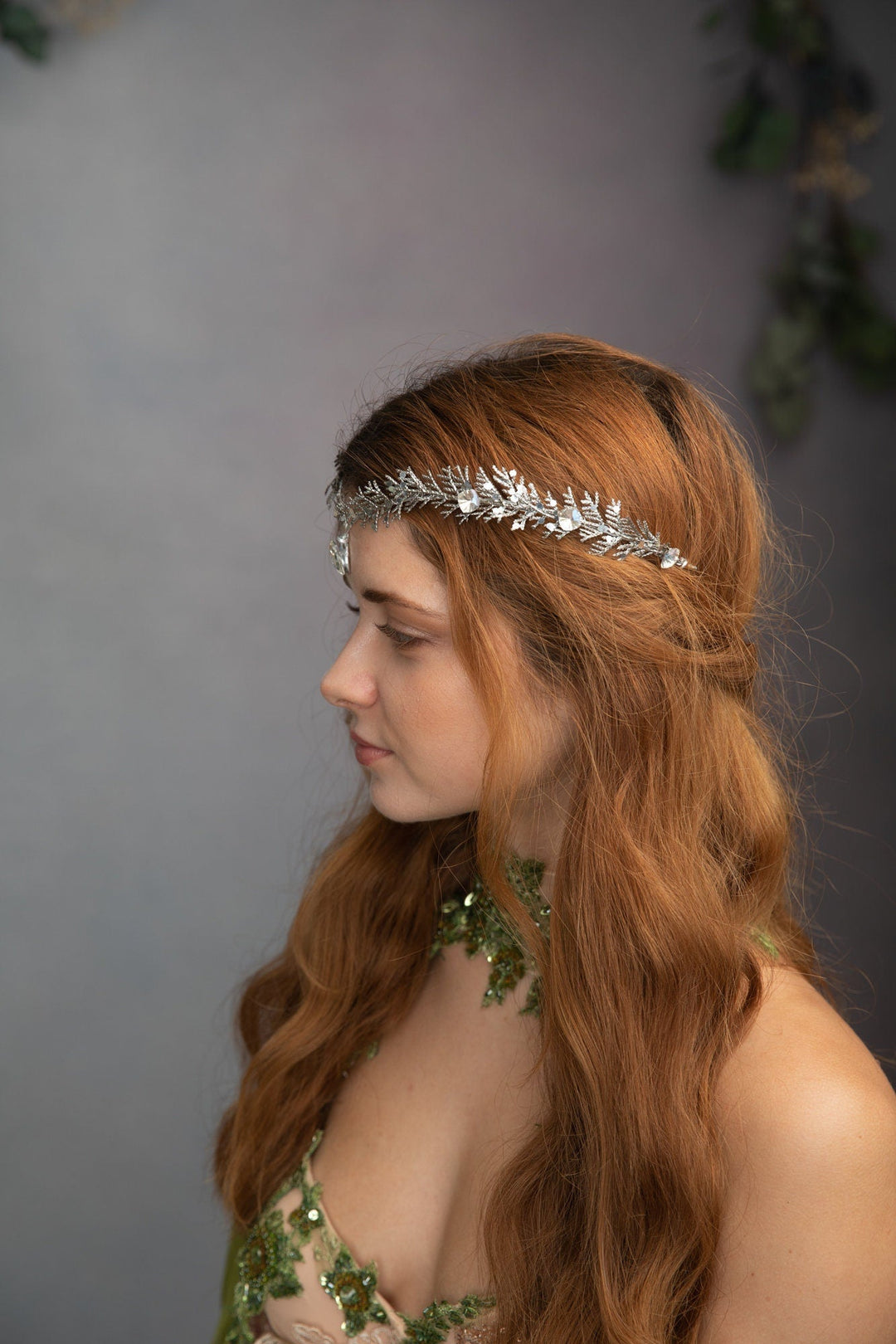 Silver Bridal Tiara: Glamour Elven Wedding Crown – handmade floral hair accessory by magaela