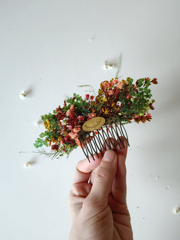 Boho Dried Flower Hair Comb: Rustic Wedding Bridal Clip – handmade floral hair accessory by magaela