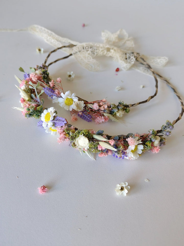 Daisy Flower Hair Wreath: Mother Daughter Matching Set – handmade floral hair accessory by magaela