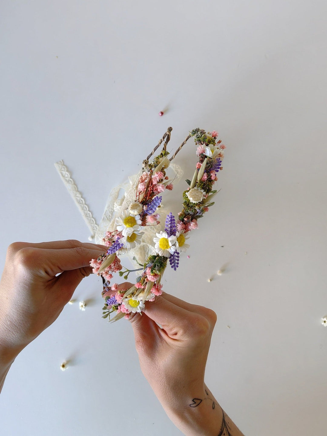 Daisy Flower Hair Wreath: Mother Daughter Matching Set – handmade floral hair accessory by magaela