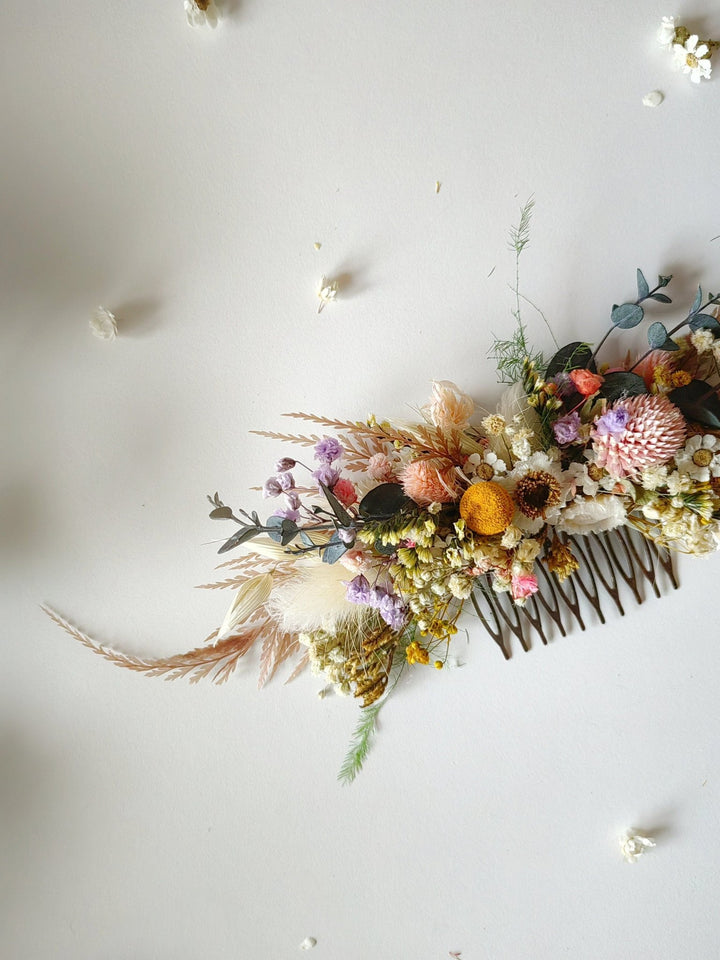 Wildflower Hair Comb: Rustic Bridal Accessory with Preserved Flowers – handmade floral hair accessory by magaela