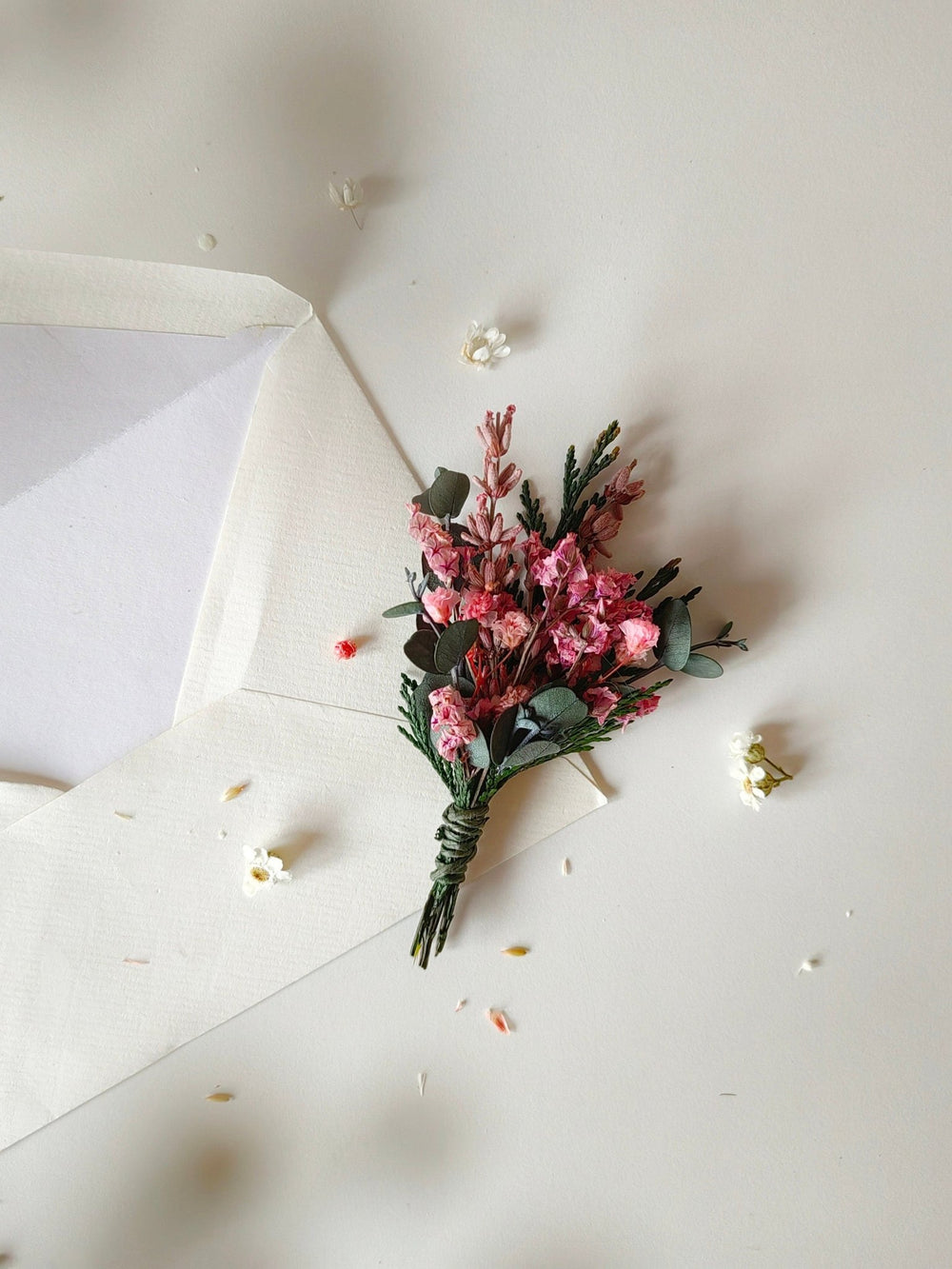 Woodland Wedding Flower Set: Hair Comb, Boutonniere, Hairpins – handmade floral hair accessory by magaela