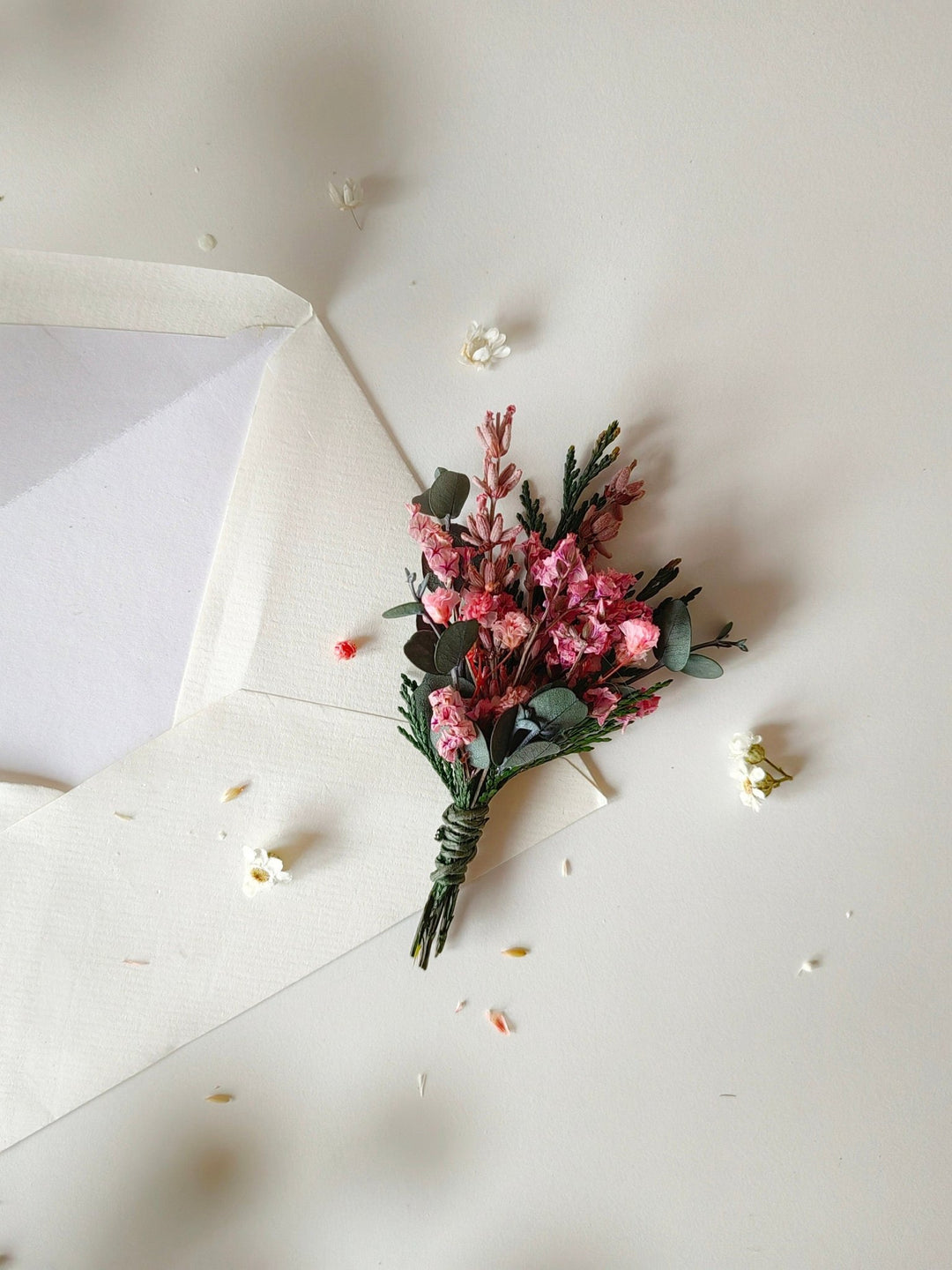 Woodland Wedding Flower Set: Hair Comb, Boutonniere, Hairpins – handmade floral hair accessory by magaela