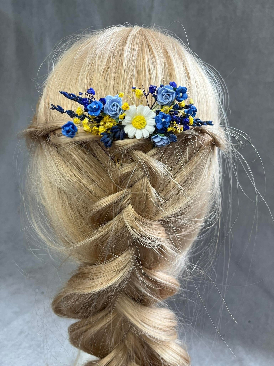 Blue & Yellow Floral Hair Comb: Daisy Wedding Headpiece – handmade floral hair accessory by magaela