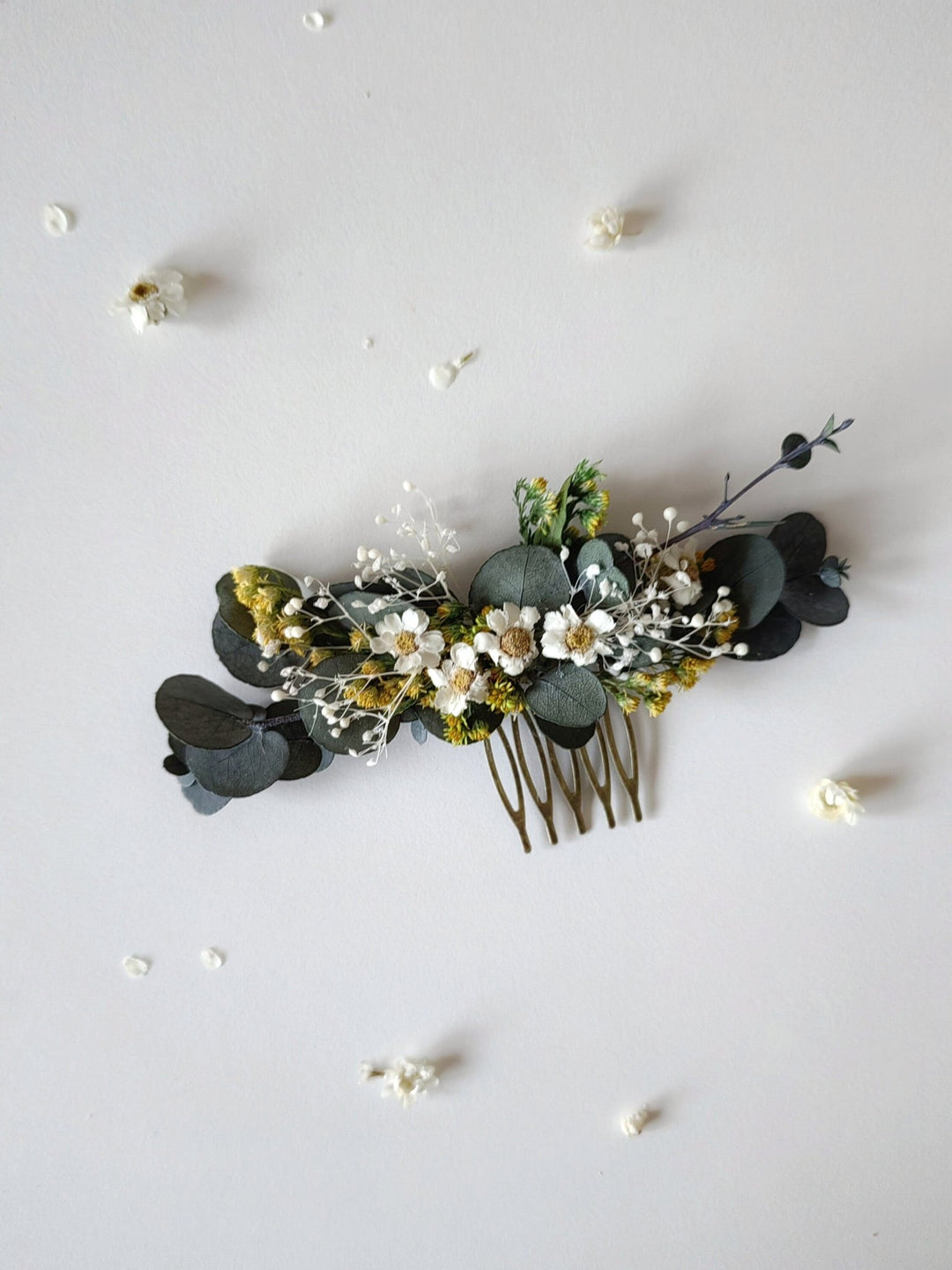 Eucalyptus Bridal Hair Comb: Preserved Flower Wedding Hairpiece – handmade floral hair accessory by magaela