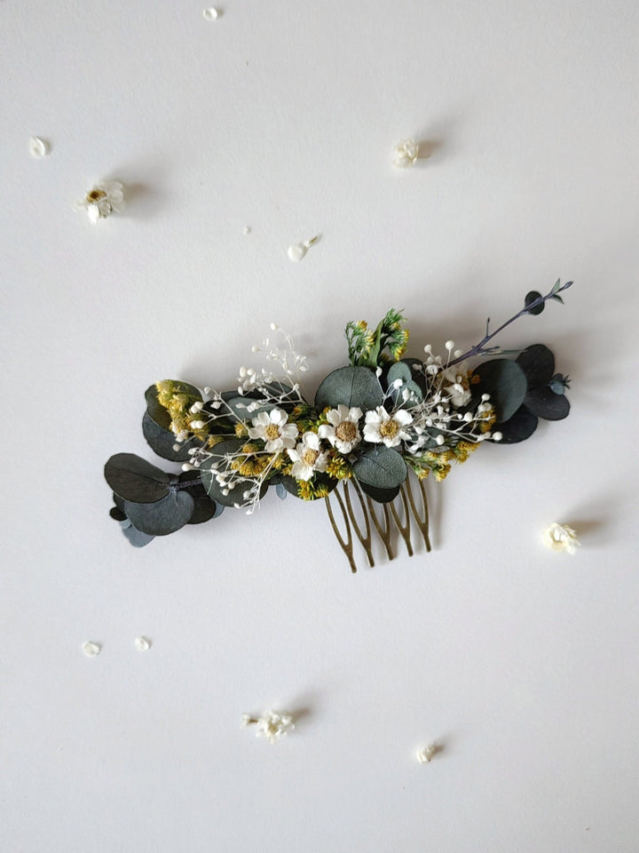 Eucalyptus Bridal Hair Comb: Preserved Flower Wedding Hairpiece – handmade floral hair accessory by magaela