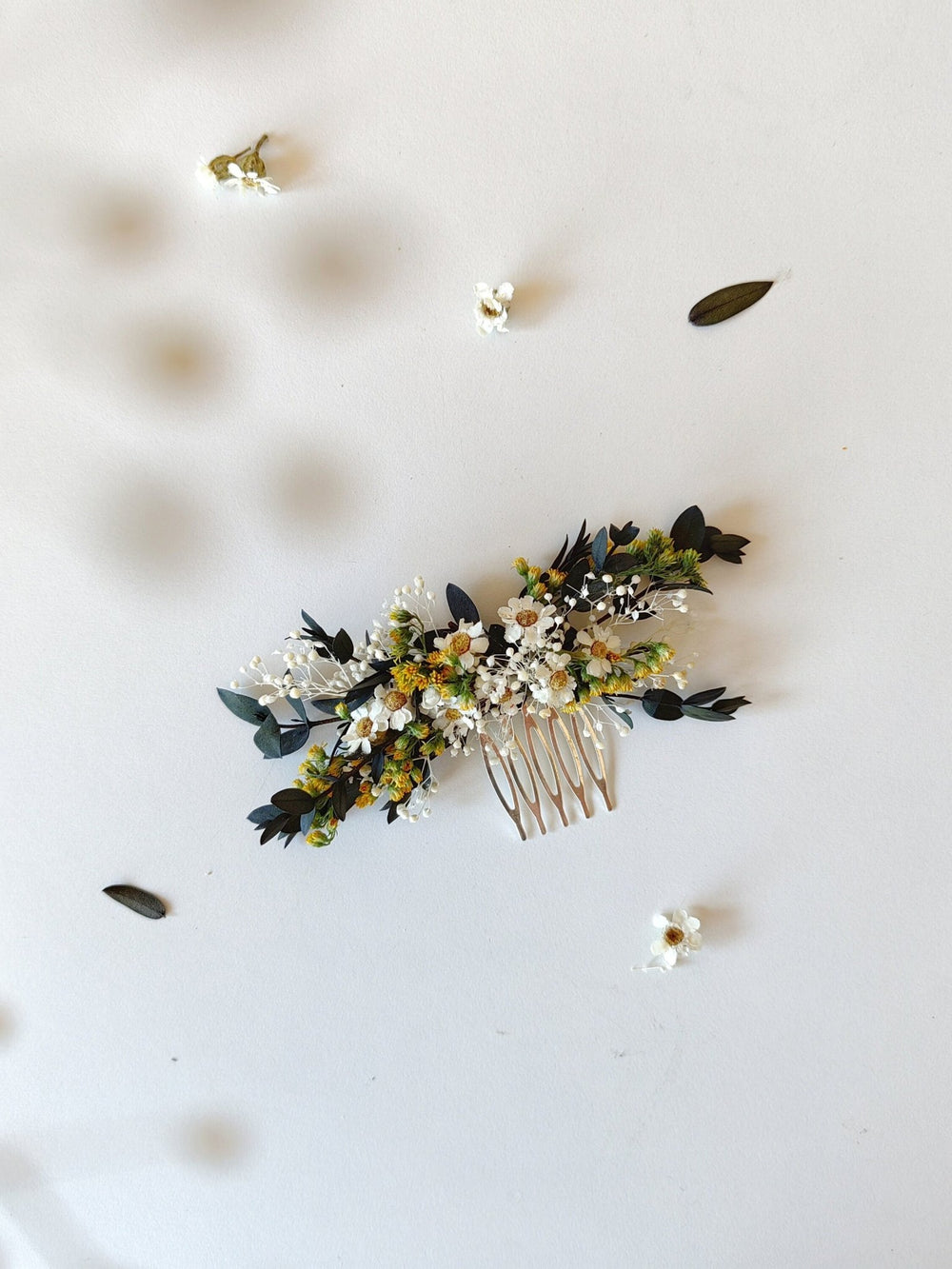 Eucalyptus Flower Hair Comb: Preserved Greenery Bridal Comb – handmade floral hair accessory by magaela