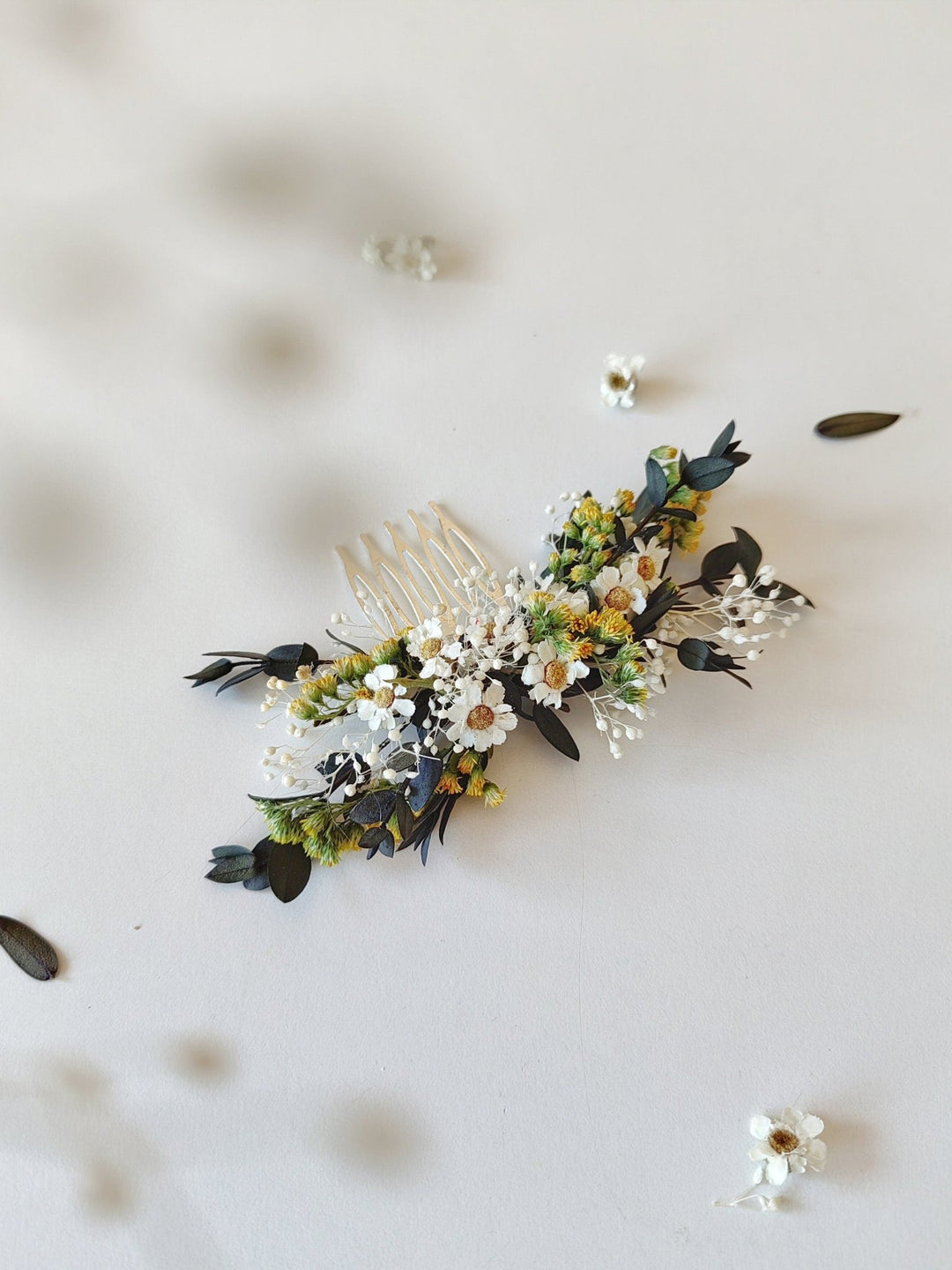 Eucalyptus Flower Hair Comb: Preserved Greenery Bridal Comb – handmade floral hair accessory by magaela