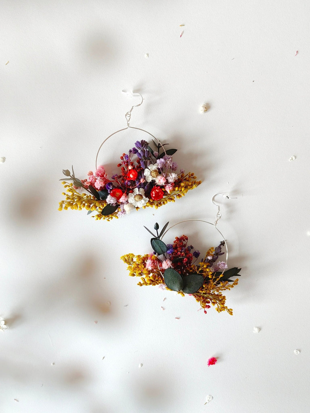 Preserved Flower Circle Earrings: Meadow Wedding Jewelry – handmade floral hair accessory by magaela