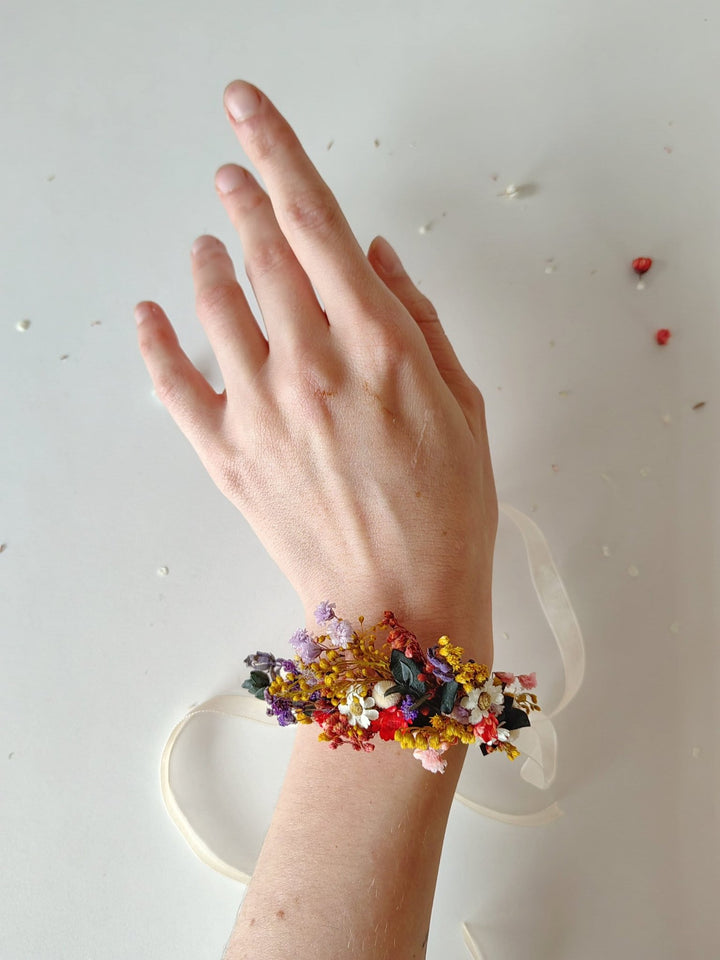 Floral Bridal Bracelet: Preserved Wildflowers, Meadow Wedding Jewelry – handmade floral hair accessory by magaela