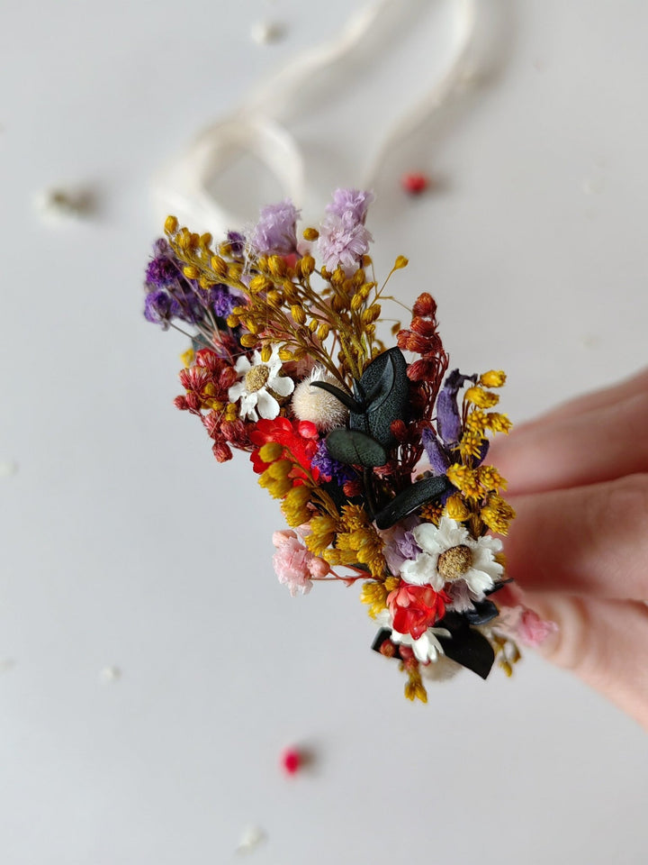 Floral Bridal Bracelet: Preserved Wildflowers, Meadow Wedding Jewelry – handmade floral hair accessory by magaela