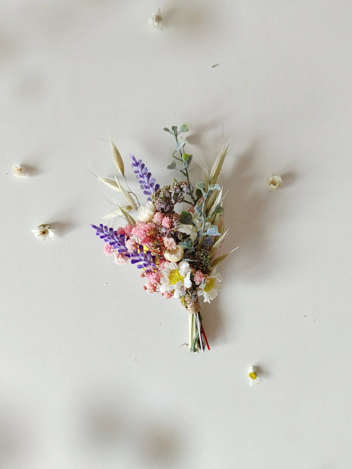 Meadow Flower Boutonniere: Summer Wedding Groom Corsage – handmade floral hair accessory by magaela