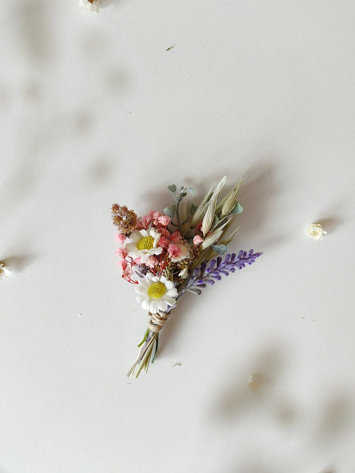 Meadow Flower Boutonniere: Summer Wedding Groom Corsage – handmade floral hair accessory by magaela