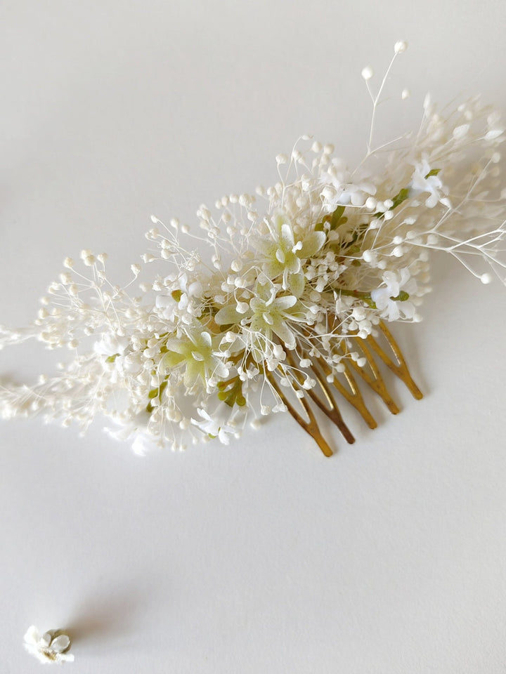 White Flower Wedding Hair Comb: Bridal Headpiece, Handmade – handmade floral hair accessory by magaela