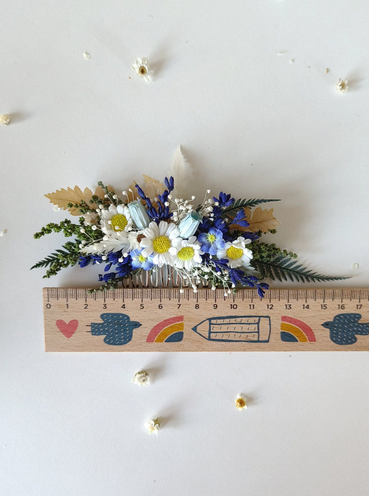 Daisy and Lavender Flower Hair Comb: Meadow Wedding Headpiece – handmade floral hair accessory by magaela