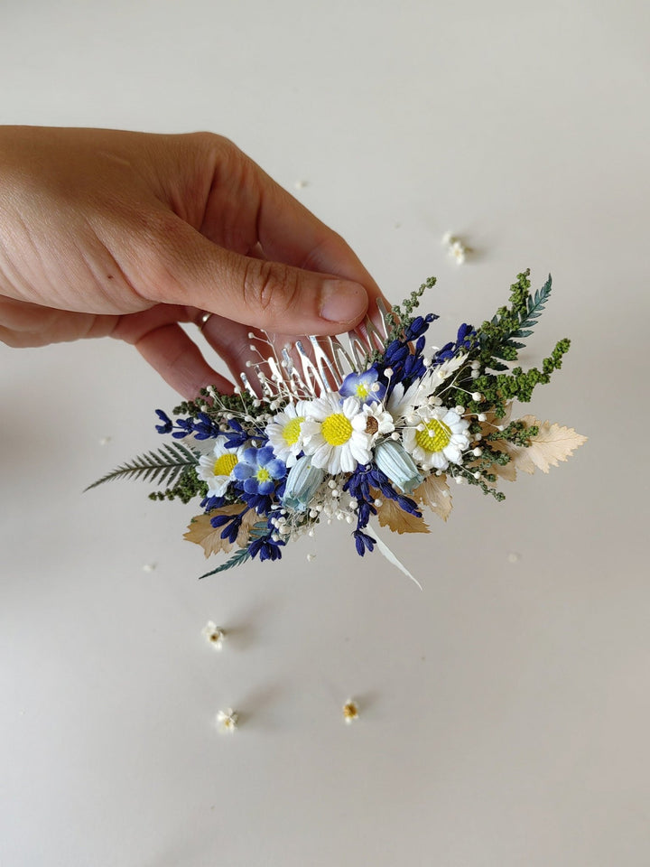 Daisy and Lavender Flower Hair Comb: Meadow Wedding Headpiece – handmade floral hair accessory by magaela