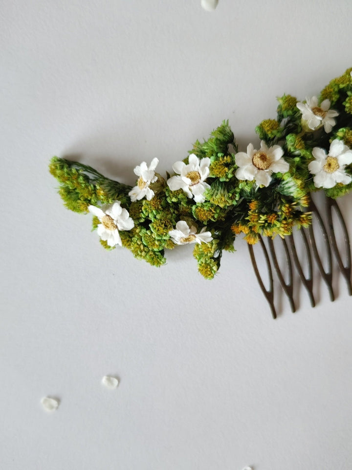 Greenery Bridal Hair Comb: Preserved Ixodia Flowers, Rustic Wedding – handmade floral hair accessory by magaela