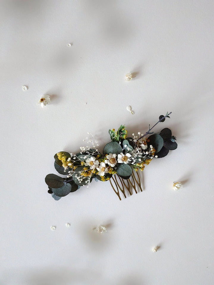 Eucalyptus Bridal Hair Comb: Preserved Flower Wedding Hairpiece – handmade floral hair accessory by magaela