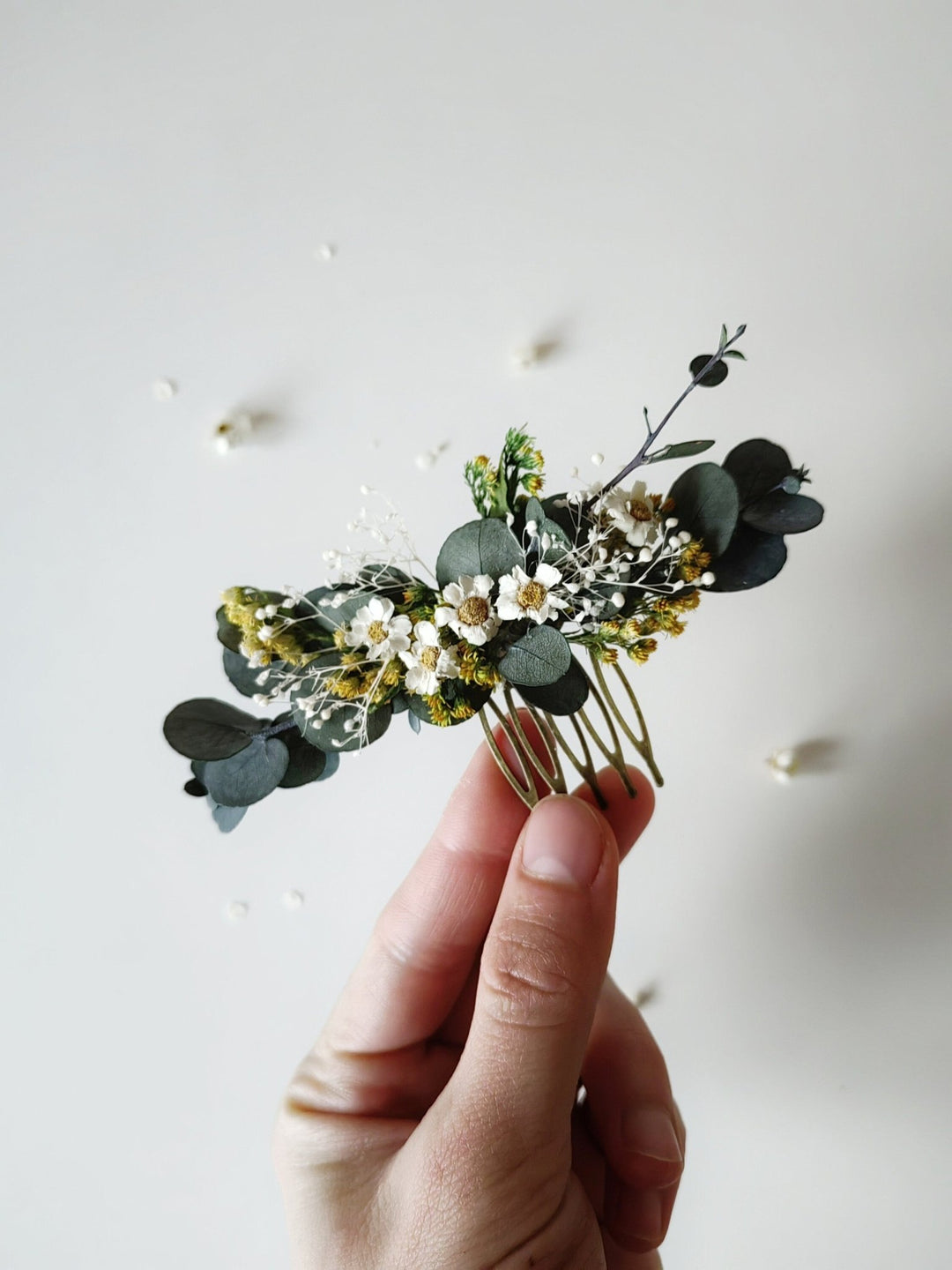 Eucalyptus Bridal Hair Comb: Preserved Flower Wedding Hairpiece – handmade floral hair accessory by magaela