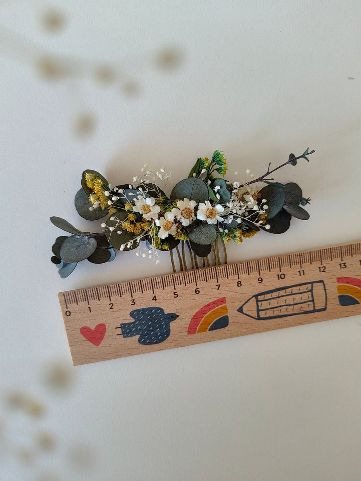 Eucalyptus Bridal Hair Comb: Preserved Flower Wedding Hairpiece – handmade floral hair accessory by magaela