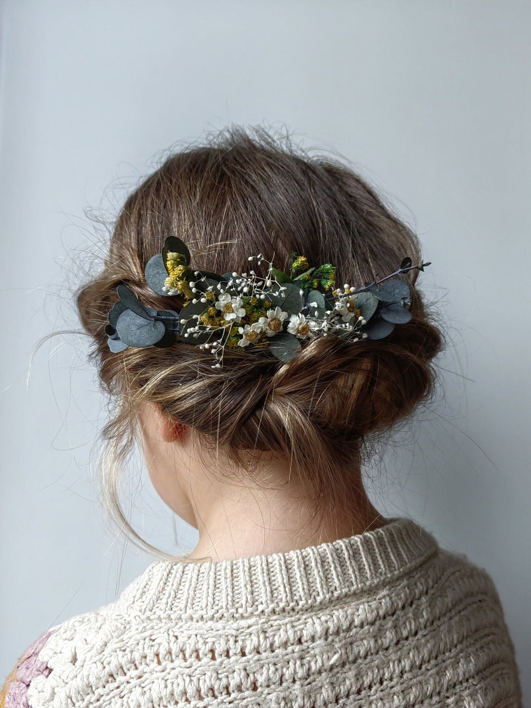 Eucalyptus Bridal Hair Comb: Preserved Flower Wedding Hairpiece – handmade floral hair accessory by magaela