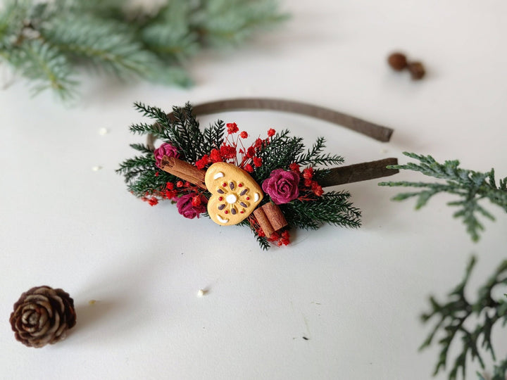 Red Christmas Headband: Gingerbread Heart, Cinnamon & Winter Flower – handmade floral hair accessory by magaela