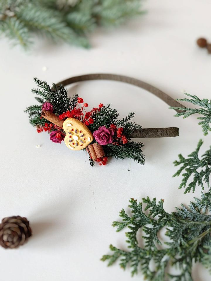 Red Christmas Headband: Gingerbread Heart, Cinnamon & Winter Flower – handmade floral hair accessory by magaela
