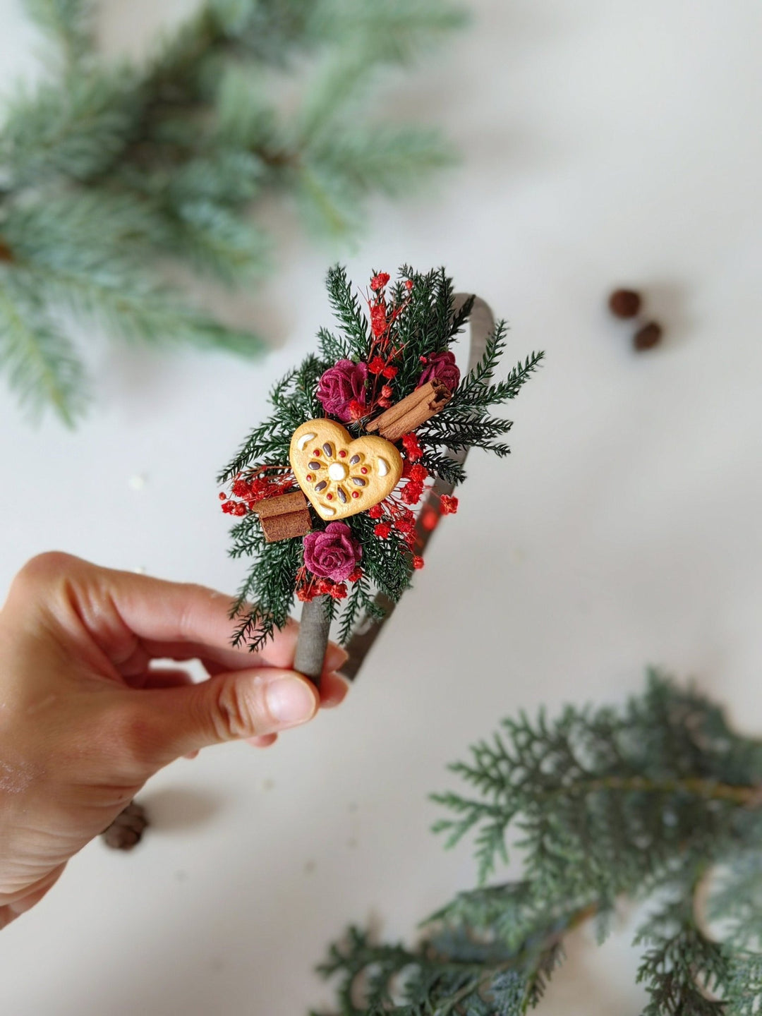 Red Christmas Headband: Gingerbread Heart, Cinnamon & Winter Flower – handmade floral hair accessory by magaela