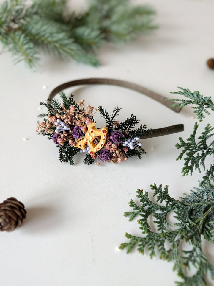 Christmas Flower Headband: Gingerbread Horse, Winter Hair Accessory – handmade floral hair accessory by magaela