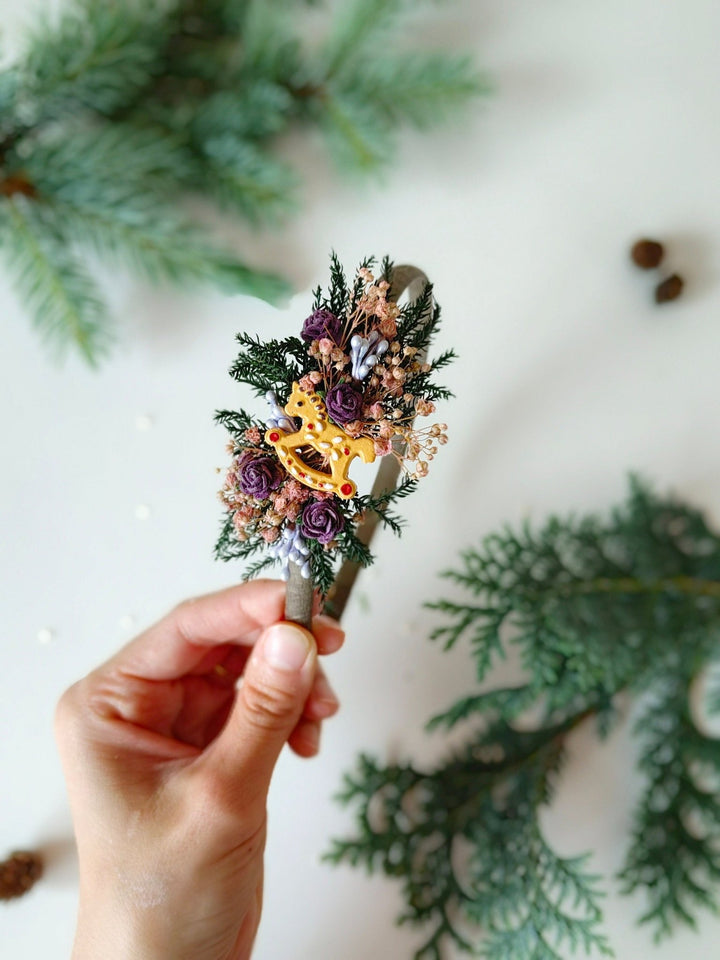 Christmas Flower Headband: Gingerbread Horse, Winter Hair Accessory – handmade floral hair accessory by magaela