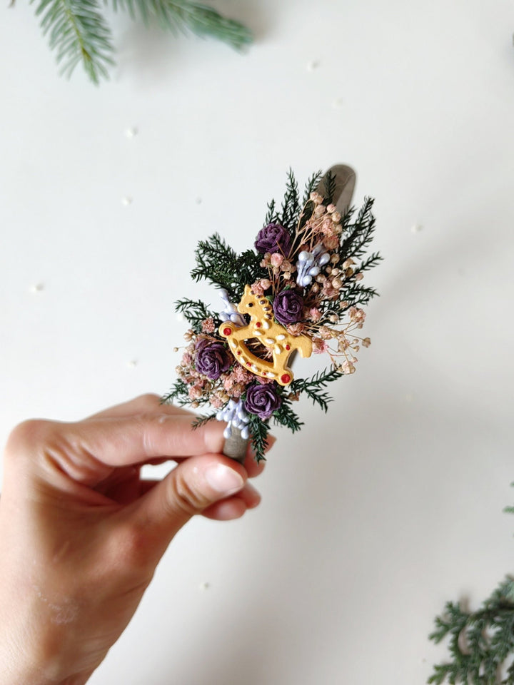 Christmas Flower Headband: Gingerbread Horse, Winter Hair Accessory – handmade floral hair accessory by magaela