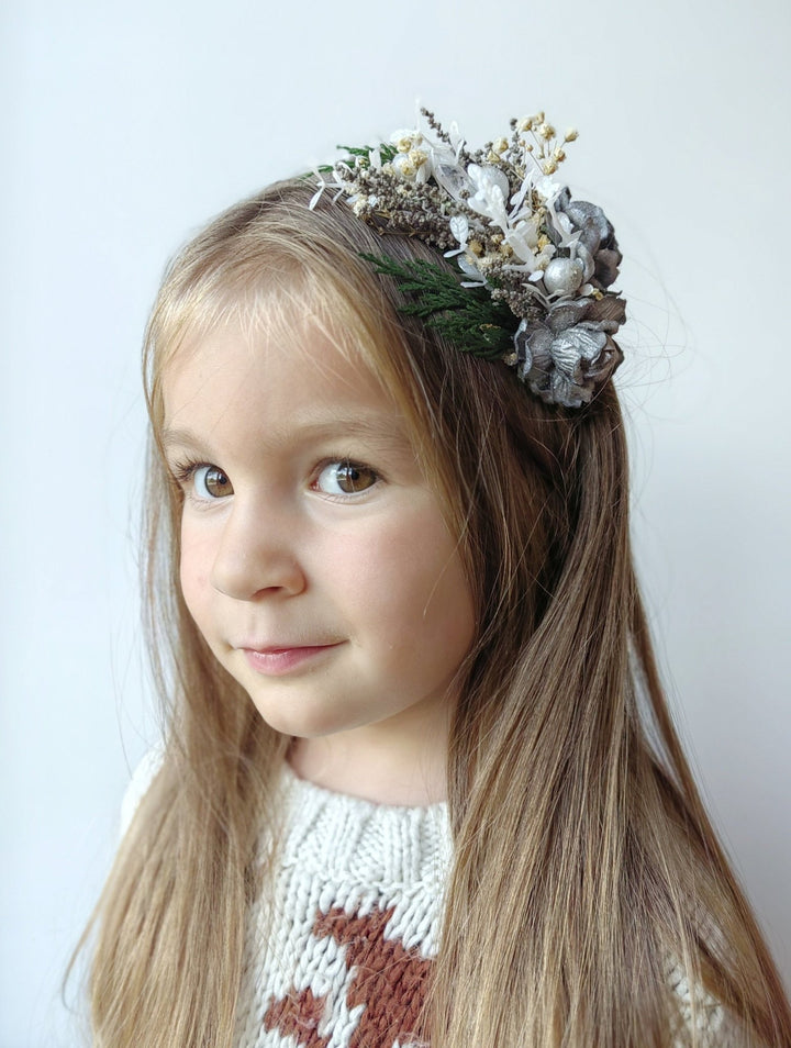 Silver Flower Bridal Headband: Winter Wedding Hair Accessory – handmade floral hair accessory by magaela