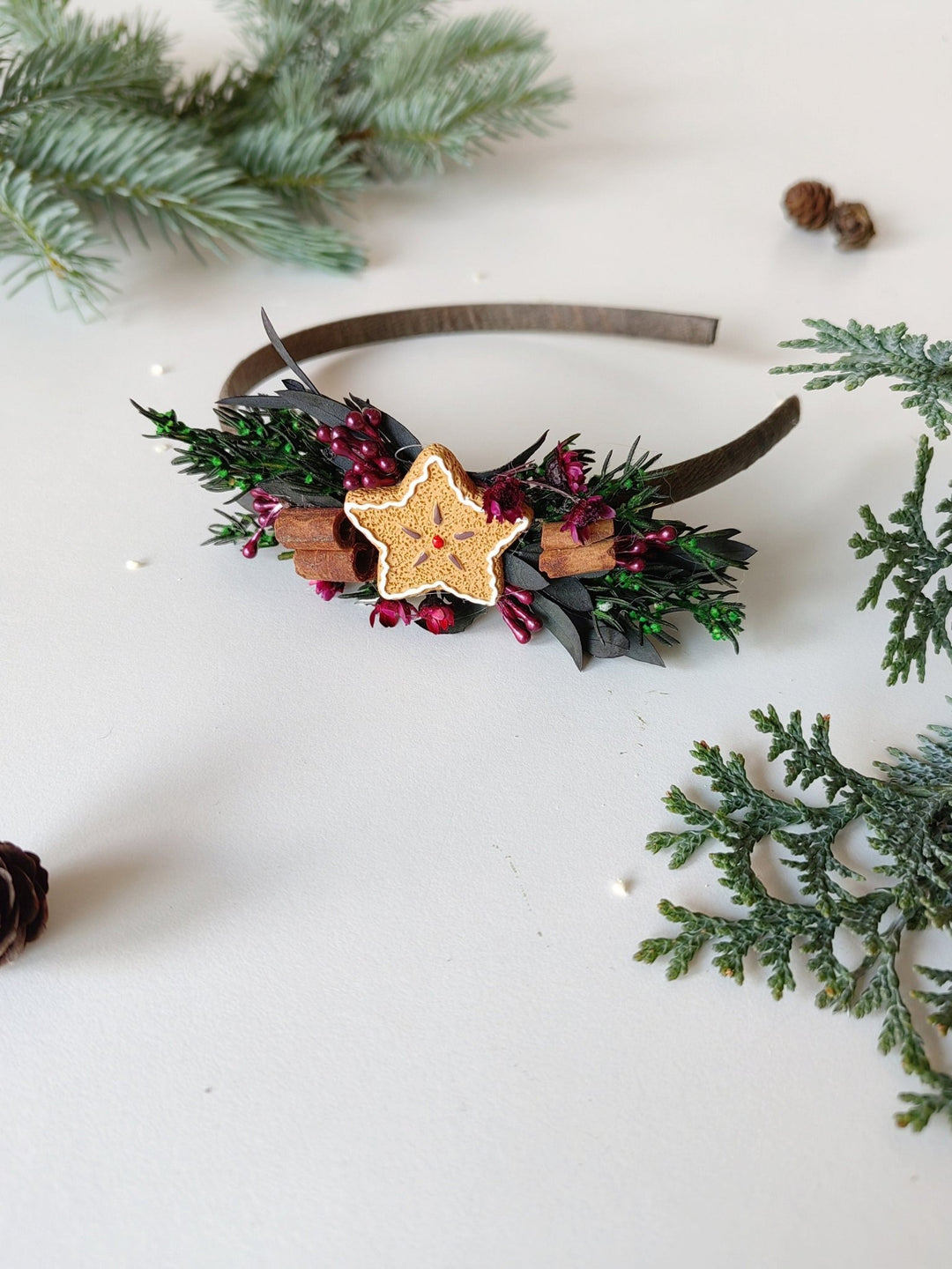 Gingerbread Star Christmas Headband: Winter Holiday Hair Accessory – handmade floral hair accessory by magaela