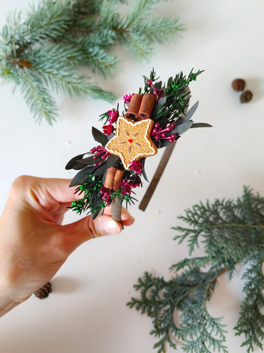 Gingerbread Star Christmas Headband: Winter Holiday Hair Accessory – handmade floral hair accessory by magaela