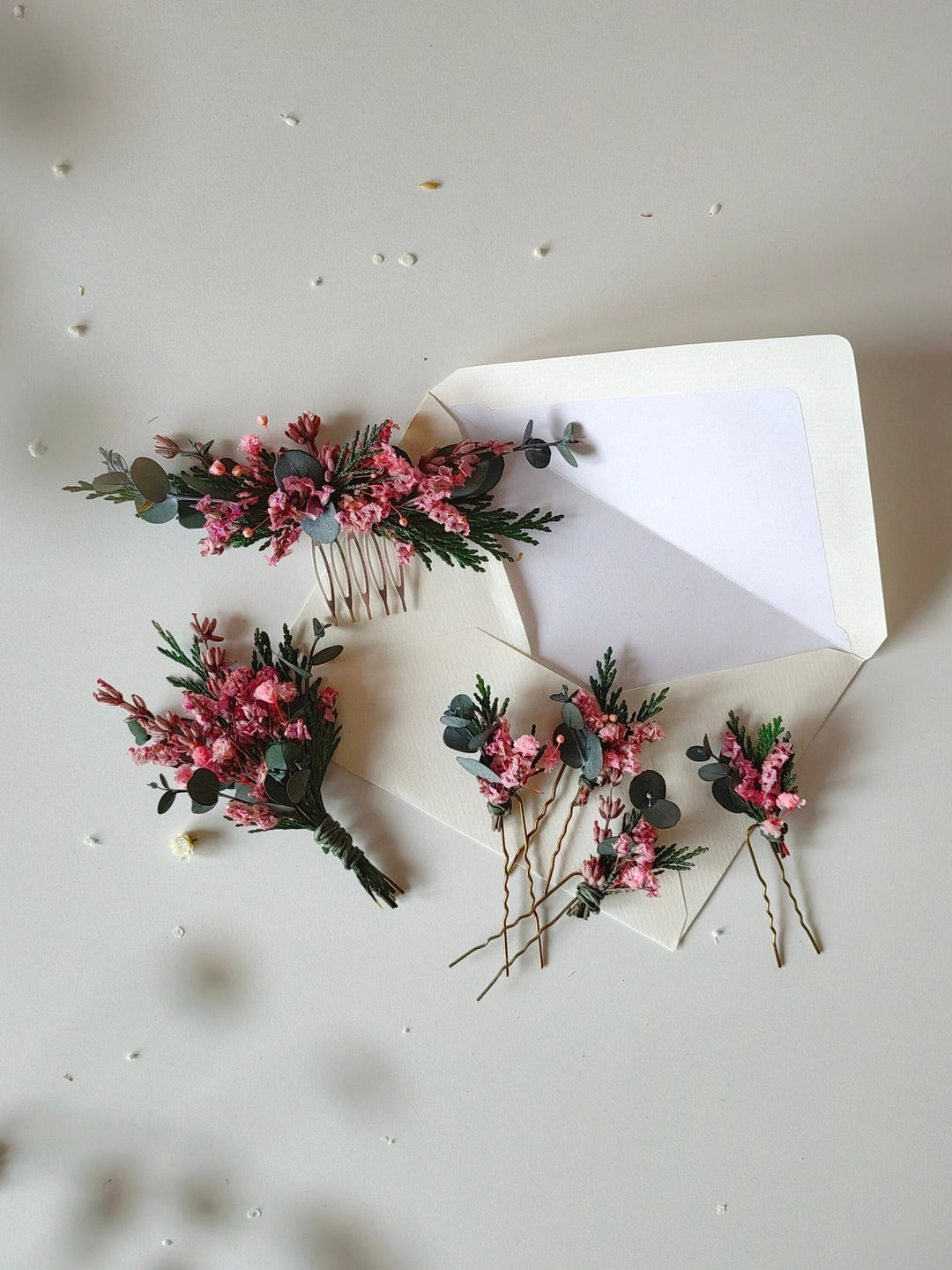 Woodland Wedding Flower Set: Hair Comb, Boutonniere, Hairpins – handmade floral hair accessory by magaela