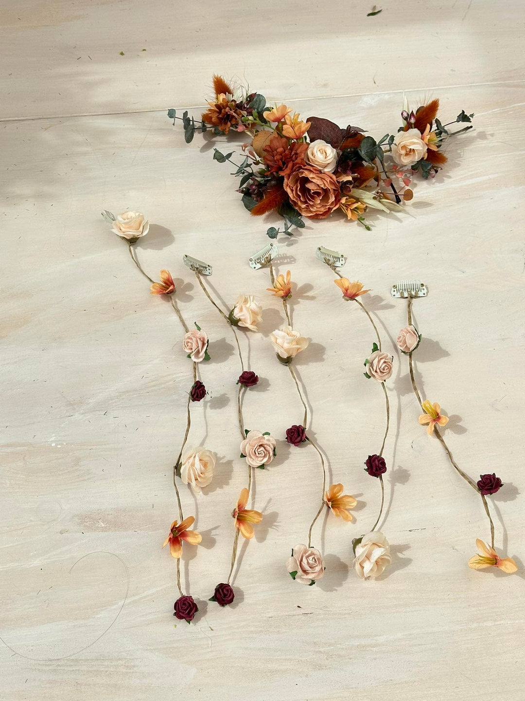 Rustic Wedding Hair Vine with Veil – Boho Bridal Hairpiece | Autumn Bridal Headpiece | Flower Vine for Outdoor Weddings – handmade floral hair accessory by magaela