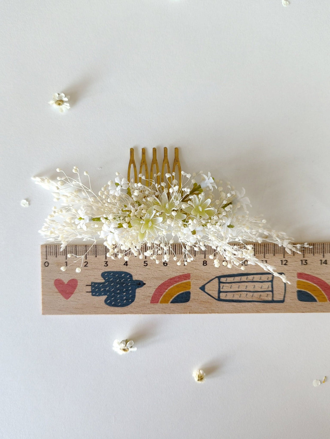 White Flower Wedding Hair Comb: Bridal Headpiece, Handmade – handmade floral hair accessory by magaela