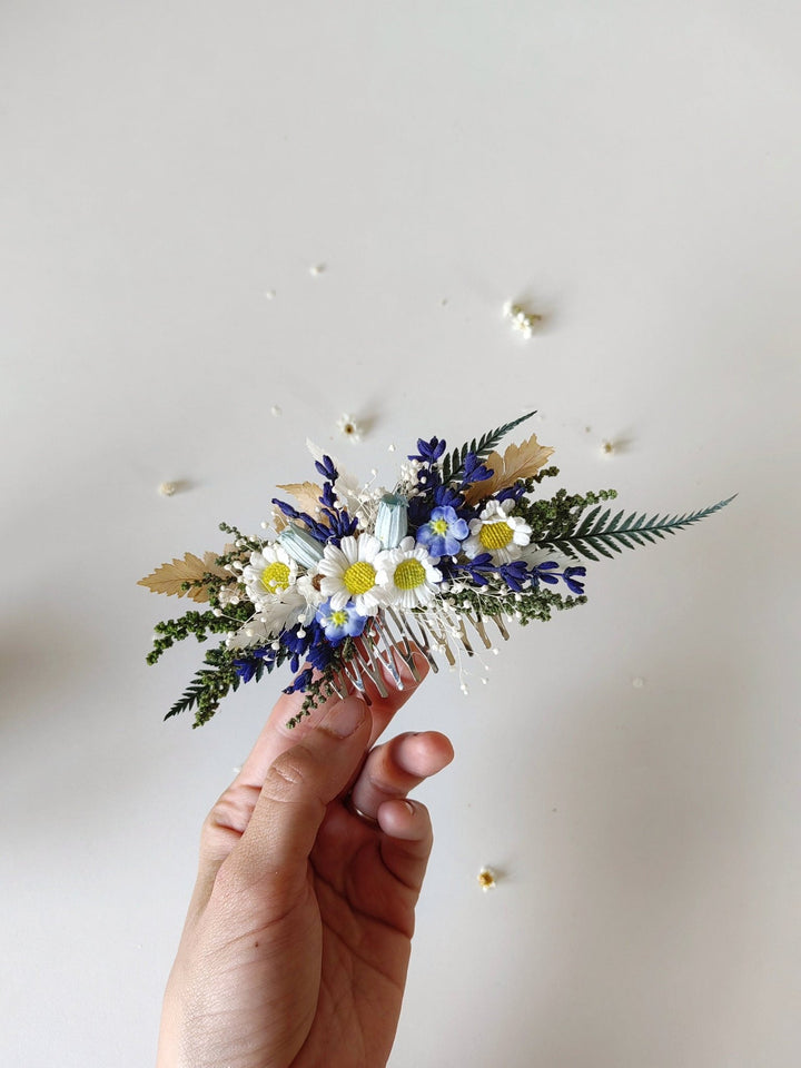 Daisy and Lavender Flower Hair Comb: Meadow Wedding Headpiece – handmade floral hair accessory by magaela