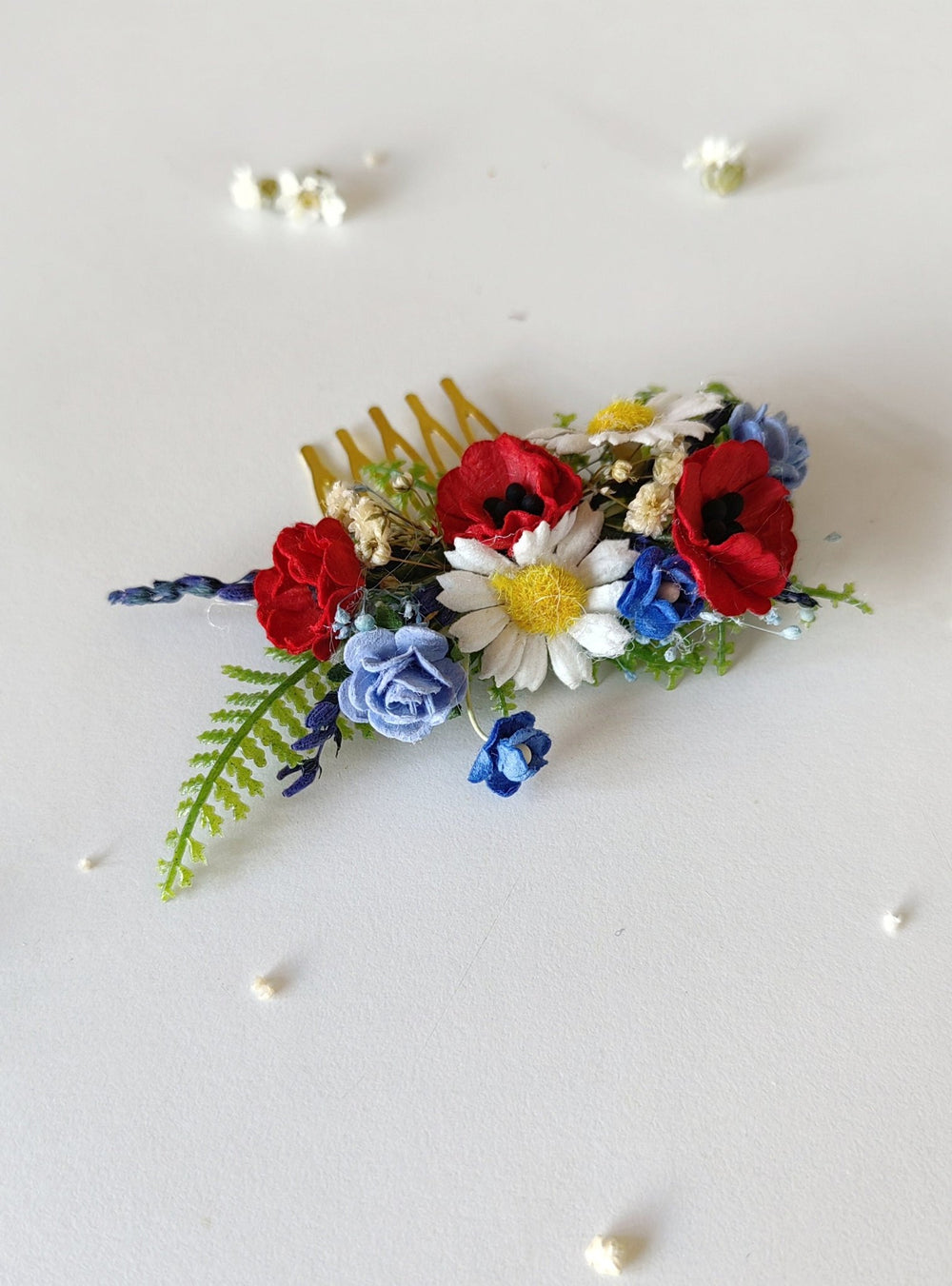 Meadow Flower Hair Comb: Bridal Poppy, Daisy Wedding Headpiece – handmade floral hair accessory by magaela