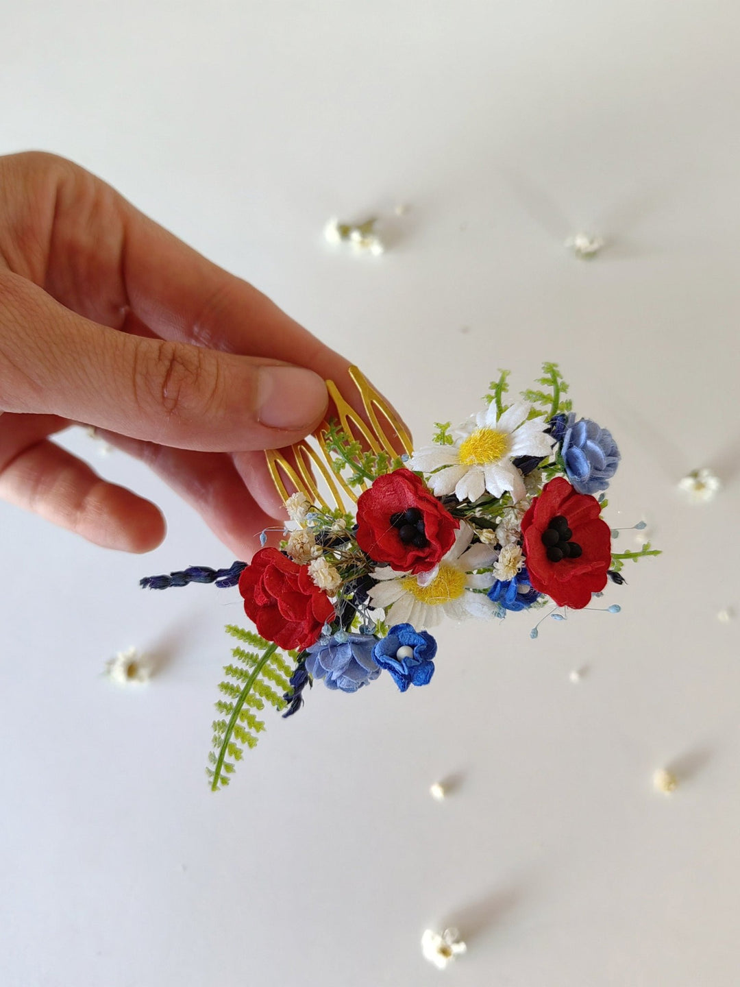 Meadow Flower Hair Comb: Bridal Poppy, Daisy Wedding Headpiece – handmade floral hair accessory by magaela