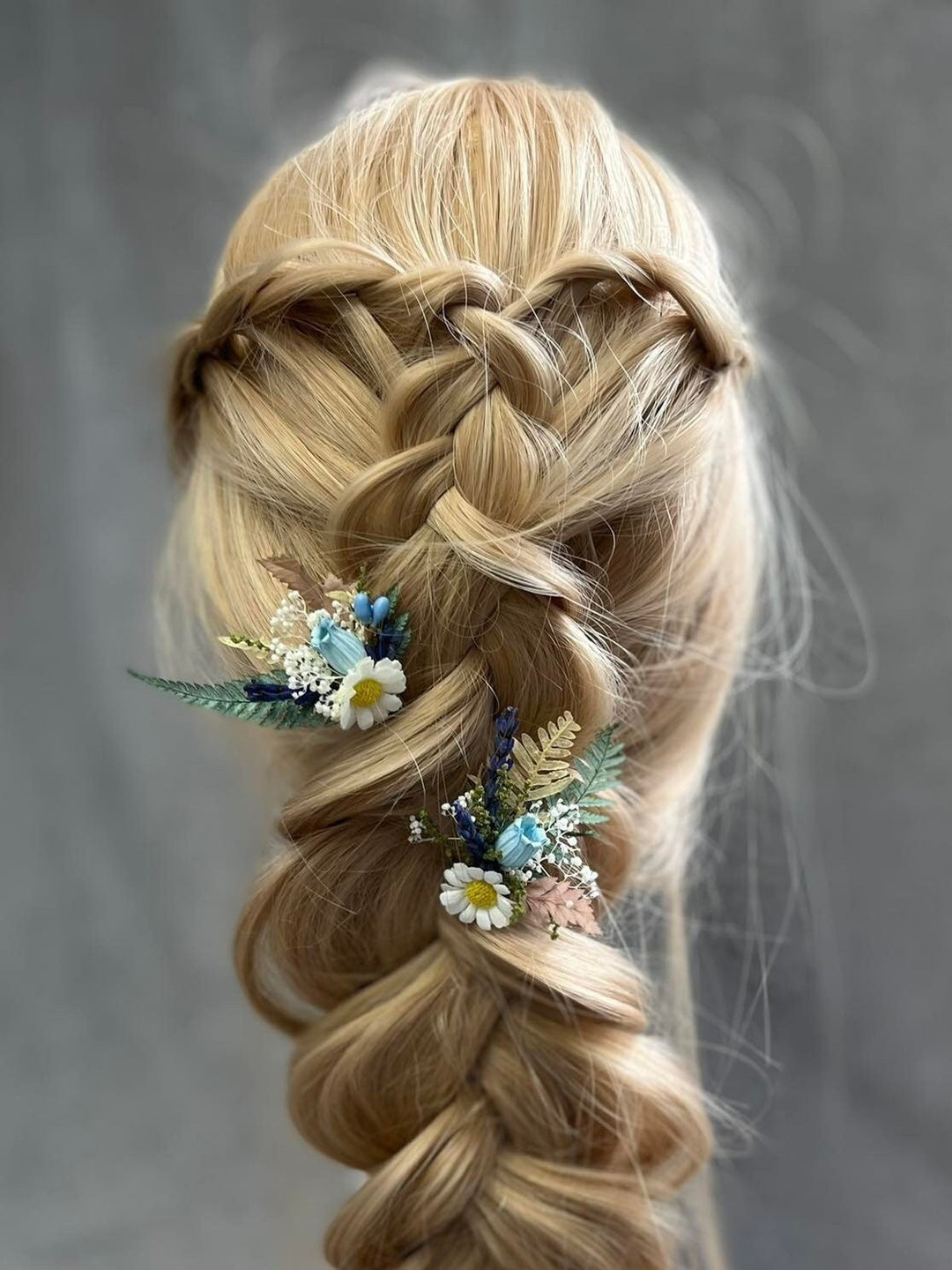 Daisy Flower Hairpins: Spring Wedding Hair Accessories – handmade floral hair accessory by magaela