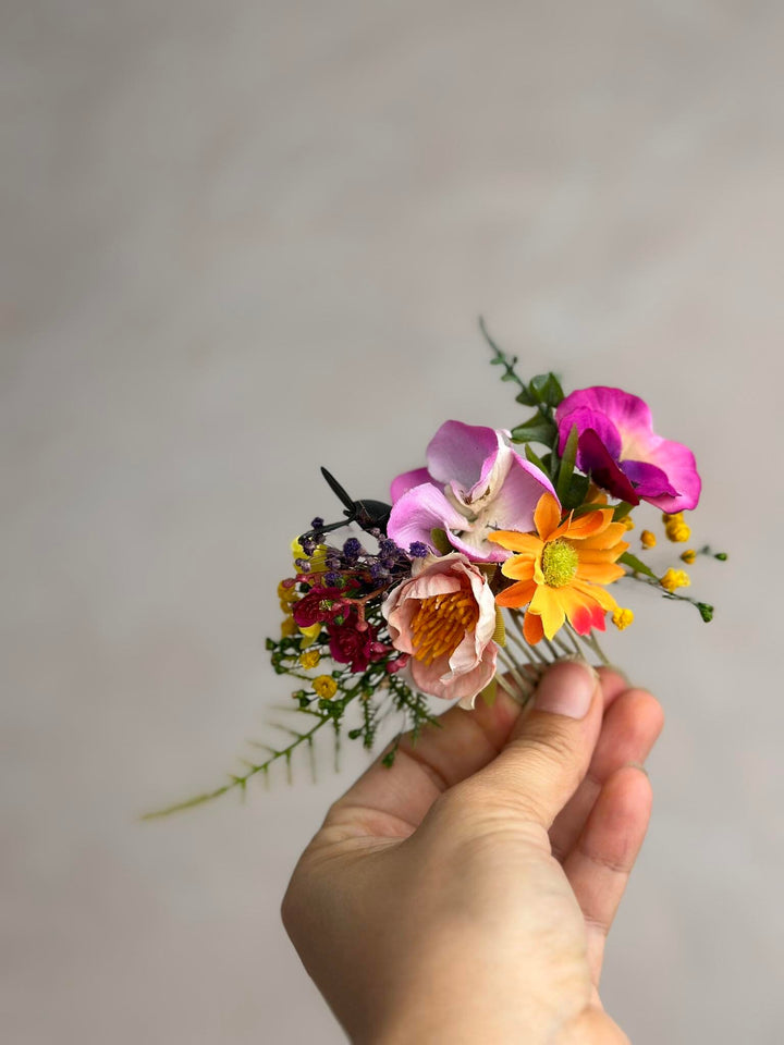 Magenta Flower Hair Comb: Tropical Wedding Headpiece – handmade floral hair accessory by magaela