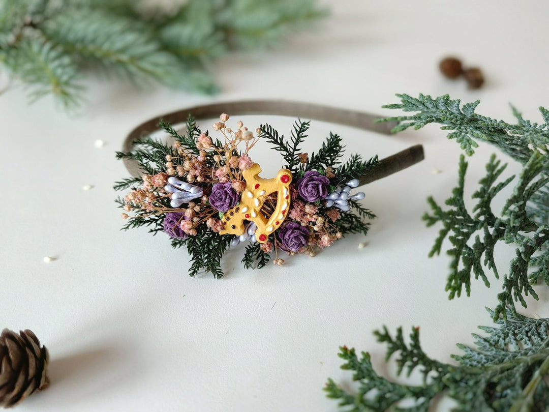 Christmas Flower Headband: Gingerbread Horse, Winter Hair Accessory – handmade floral hair accessory by magaela