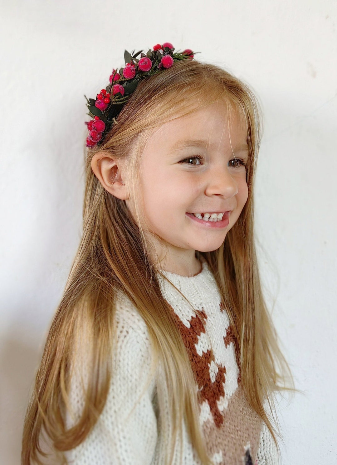 Red Berry Christmas Headband – Holiday Winter Berry Crown – handmade floral hair accessory by magaela