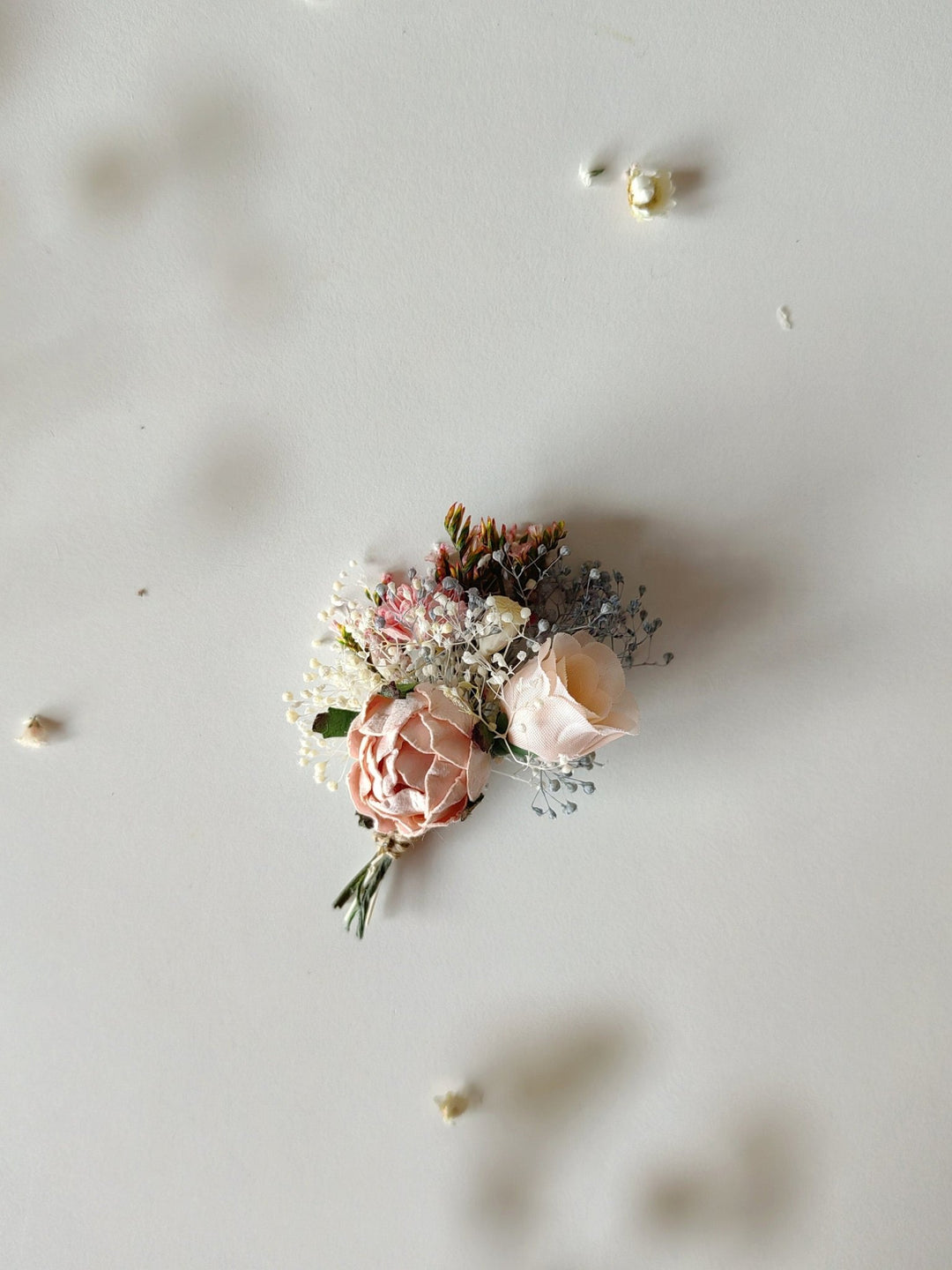 Blush Flower Boutonniere: Summer Wedding Groom Corsage – handmade floral hair accessory by magaela